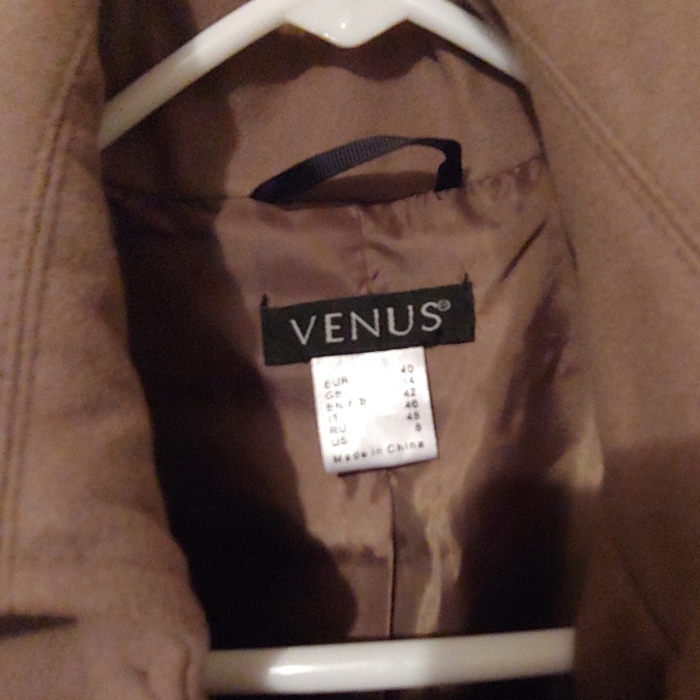 Venus Size 8 Beautiful Coat with Lace Detail - Picture 6 of 6
